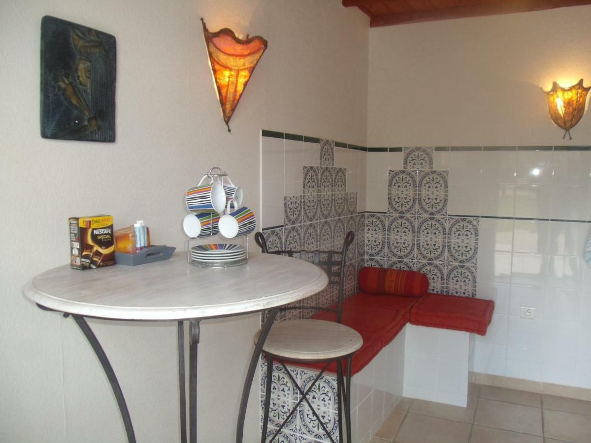 Bed & Breakfast Le Clos Des Palmiers 3*
